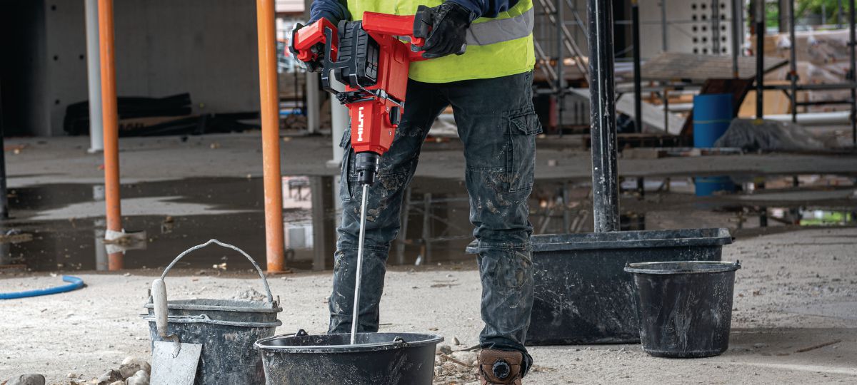 Mixing concrete or mortar or grout in bucket with NMX 6-22