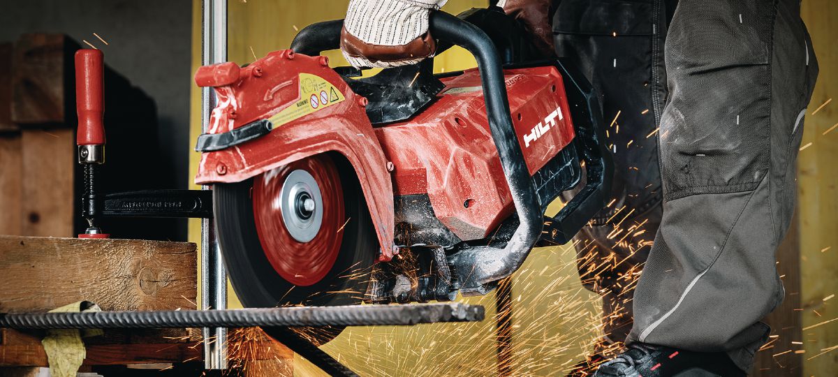 Application image of metal pipe cutting with abrasive disc.